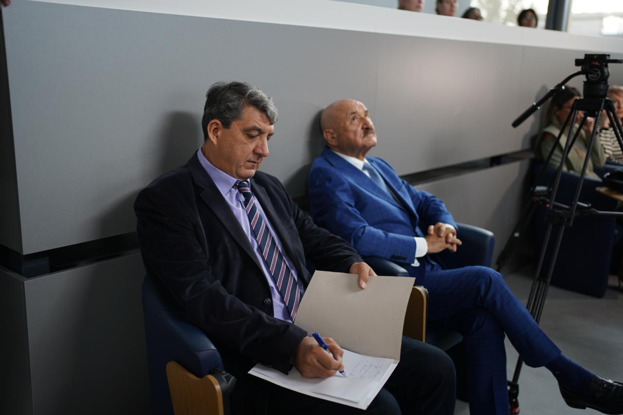 PROIECTIE utm Ivan si Presedinte Urs